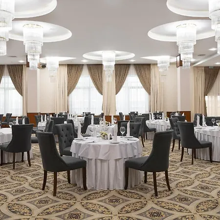 Hotel President
