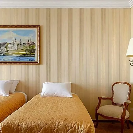 Hotel President